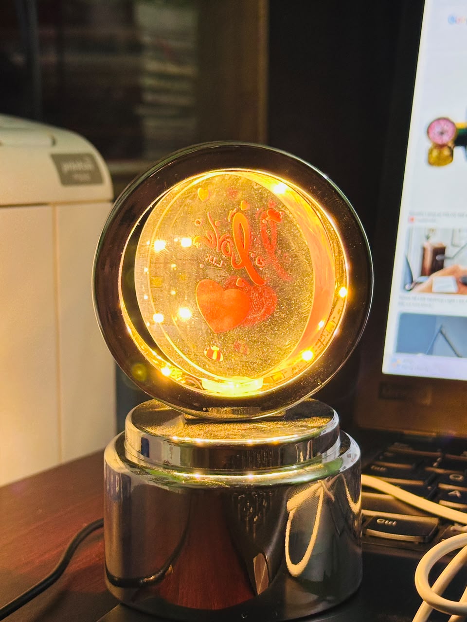 💡 Novatix Rotating Light – Colorful Rotating Decorative Light