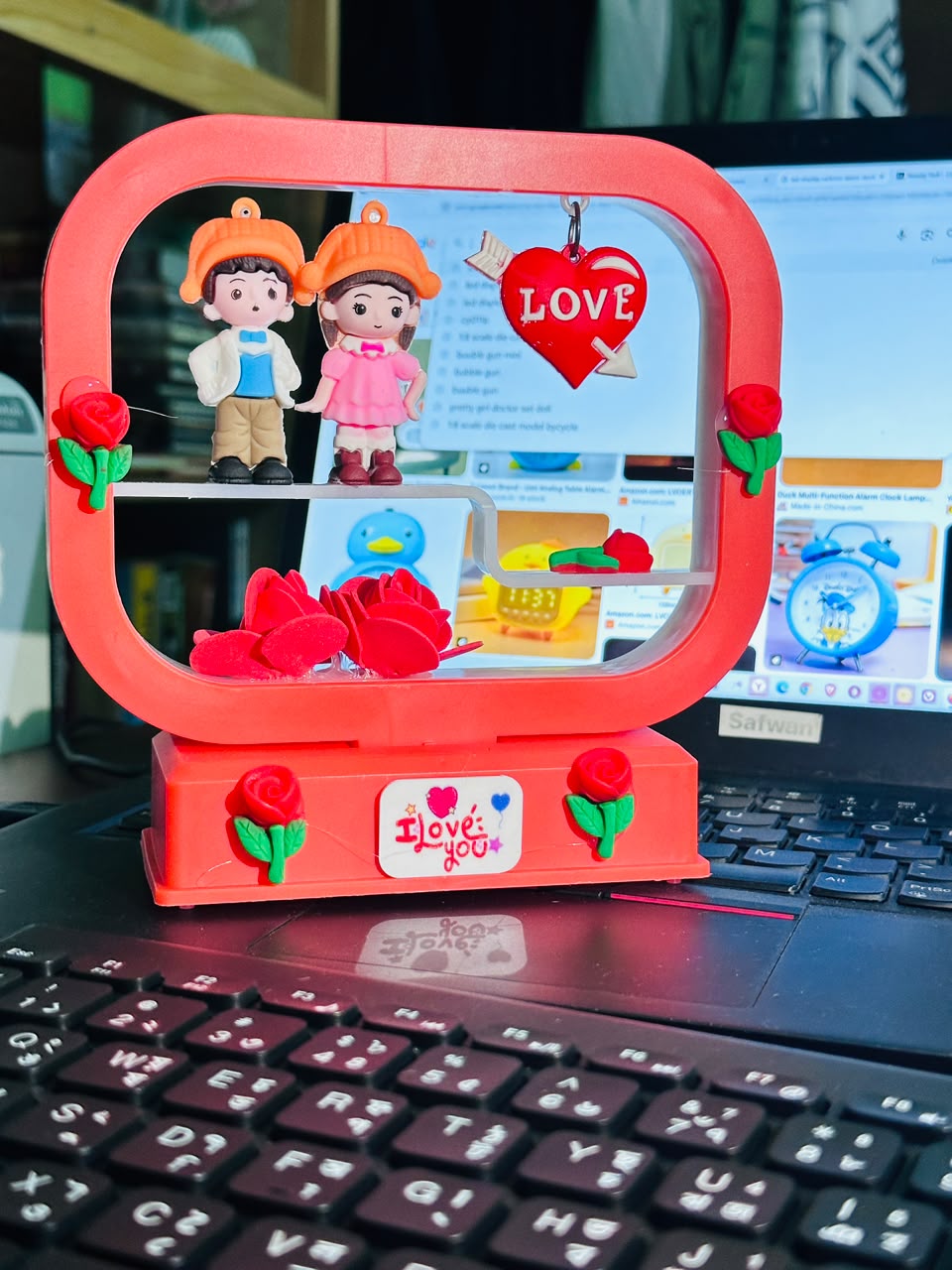 💕 CUTE COUPLE LOVE SHOWPIECE – GIFT ITEM